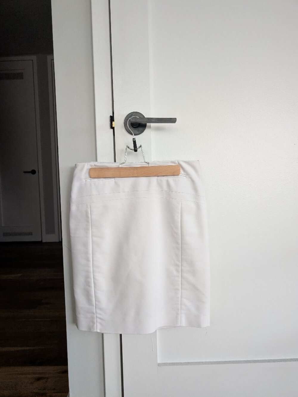 Express white pencil skirt for work